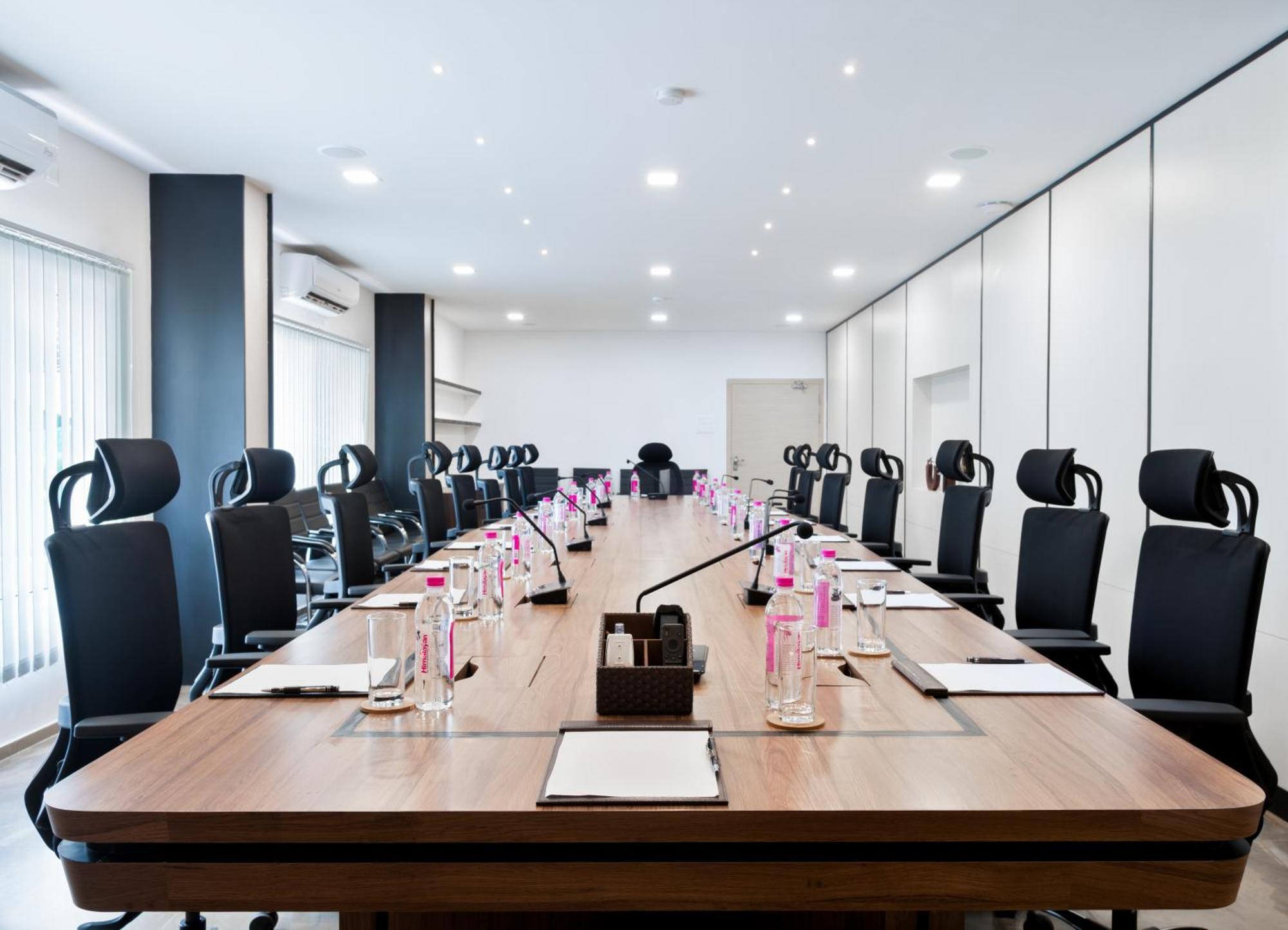 Shulem Boutique Hotel Dimāpur Extérieur photo