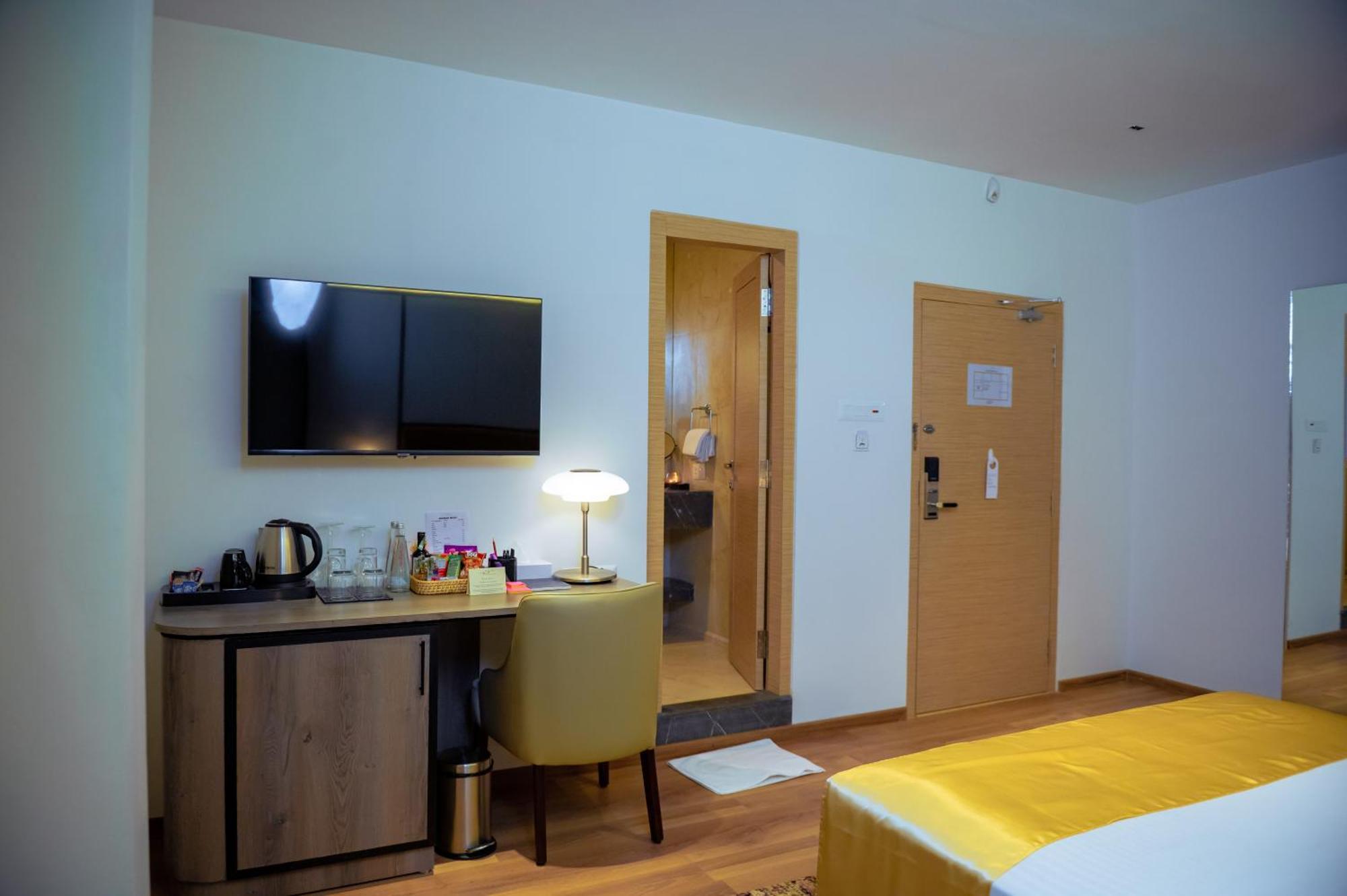 Shulem Boutique Hotel Dimāpur Extérieur photo