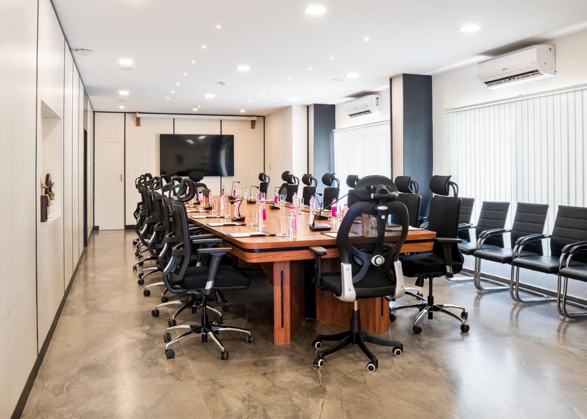 Shulem Boutique Hotel Dimāpur Extérieur photo