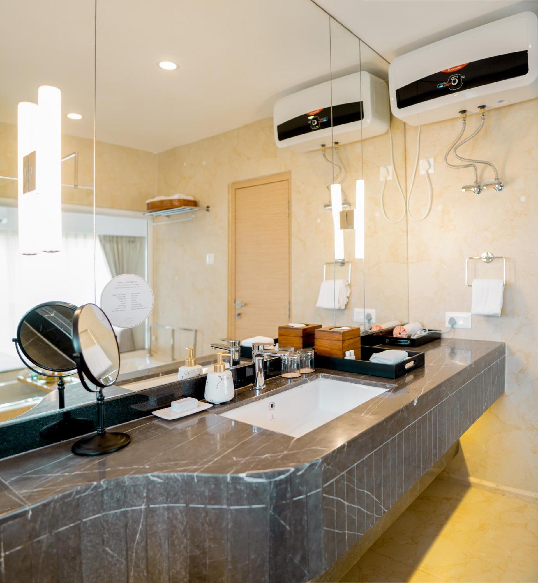 Shulem Boutique Hotel Dimāpur Extérieur photo
